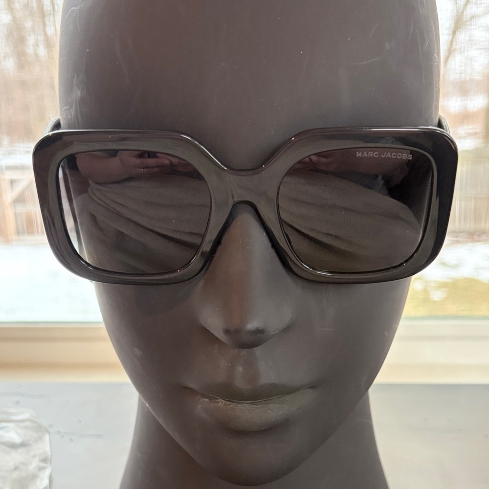 Women’s Marc Jacobs Glossy Black Square Sunglasses 647/S Polarized with Case